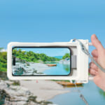 【画像】夏のレジャーで水濡れからスマホを守る！　カラビナ付き防水スマホケース「CARABINERCASE」が新登場 〜 画像1