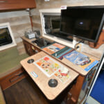 【画像】運転のしやすさと想像以上に広がる居住空間を両立！　ビンテージさ漂う軽トラキャンパーが快適過ぎる 〜 画像1