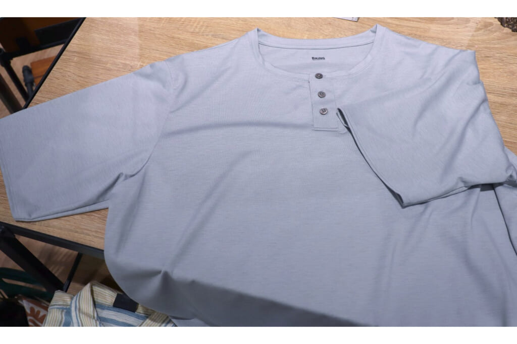 BRINGのTシャツ