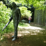 【画像】海を見下ろす絶景と山上の森の緑と不思議に調和する現代アートの作品群！　神戸六甲ミーツ・アート2025開幕 〜 画像1