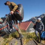 【画像】旅のスタイルを自由にするギアバッグ！　macpacから「Expedition Duffel」3サイズが新登場 〜 画像1