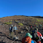 【画像】深夜2時半に自宅を出発！　「夏山閉山直前」で還暦オヤジが標高3776mの富士山頂を初登頂 〜 画像1