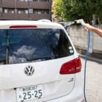 【画像】クルマでのキャンプにはつきもの…？　泥や砂埃の汚れをキレイに落とすためのポイントとは 〜 画像1