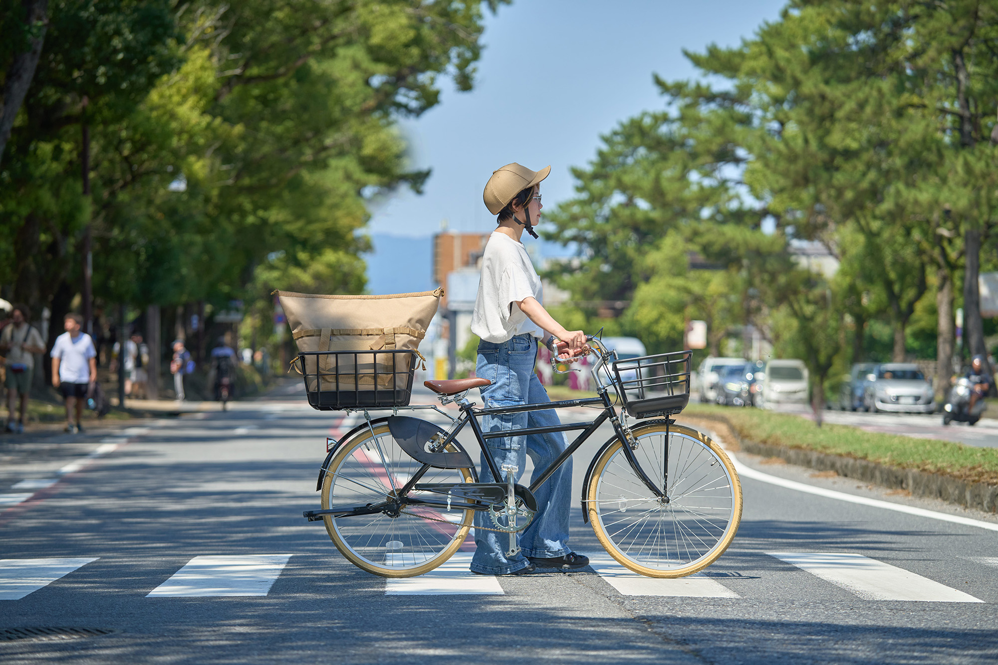 自転車のバスケットにセットできる保冷バッグ「モビクーラートート」が移動の新たな可能性を広げる
