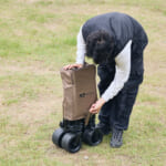 【画像】駐車場とサイトの往復苦行から解放！　しかもテーブルになるアウトドアワゴン登場 〜 画像1