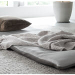 【画像】狭小住宅のサブベッドからアウトドアまで！ 「寝る」「座る」「畳む」に特化したロールマットレス「AirRuss エアラス」が新登場 〜 画像1