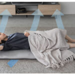 【画像】狭小住宅のサブベッドからアウトドアまで！ 「寝る」「座る」「畳む」に特化したロールマットレス「AirRuss エアラス」が新登場 〜 画像1