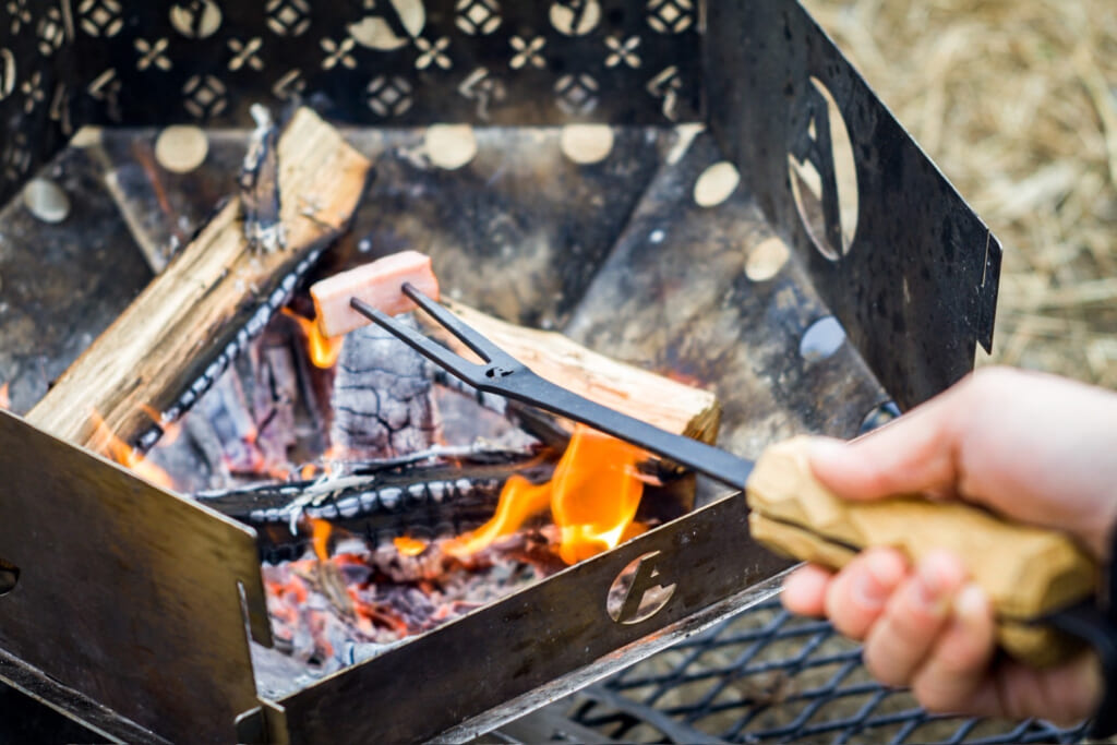 焚火の前で使用中