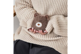 カイロと湯たんぽをインドアで使用中