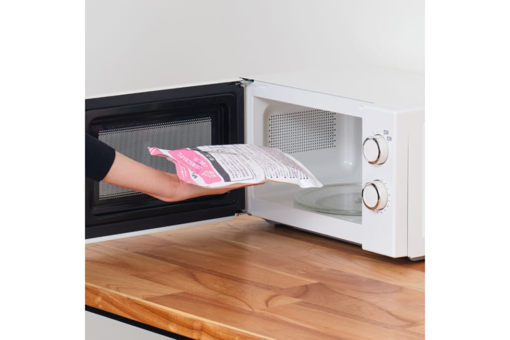 カイロと湯たんぽどちらか電子レンジへ入れる