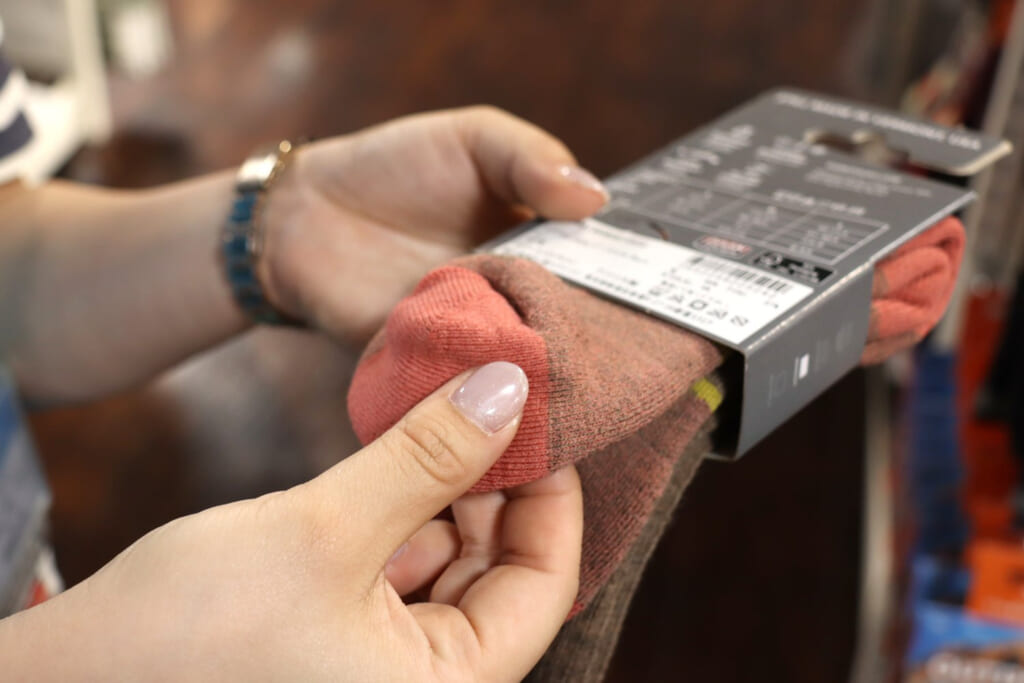 ソックス持ってる