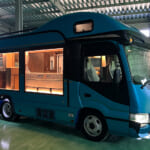 【画像】マジで中身が丸見え! キャンピングカーの秘密を大公開「ナッツRV」がスケルトンなキャンピングカーを「ジャパンモビリティショー2025」で緊急出展 〜 画像1