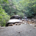 【画像】六甲山北面の忘れられし谷道「船坂谷」！　謎めいた岩や名瀑を経て「石宝殿」を目指す 〜 画像1