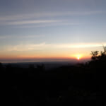 【画像】秋の日はつるべ落とし！　日暮れが早くなる時期は日没につかまらないよう気を付けよう 〜 画像1