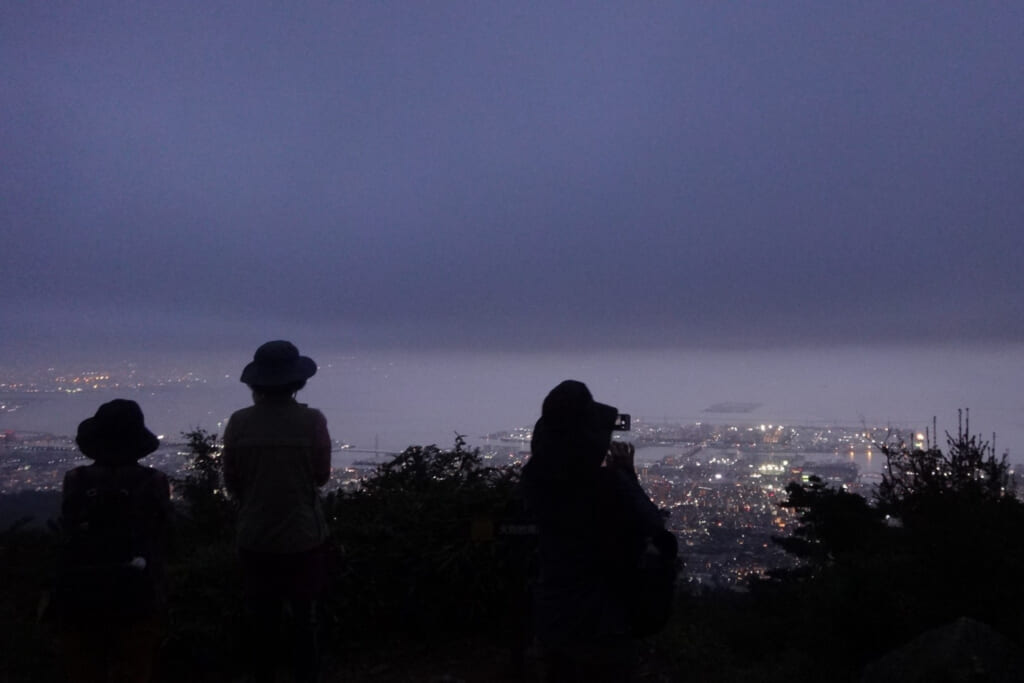 トワイライトハイキング