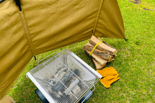 焚き火台と風よけ