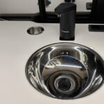 【画像】大容量収納と充実電装で日本の道を快適に走るファミリーモデル！　新型バンコン「Arte 6」の実力とは 〜 画像1