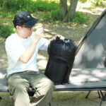 【画像】冬キャンプの常識が変わる！　マミー型の暖かさ、快適な出入り、動ける自由度を実現した進化形寝袋に新色「アッシュカーキ」が登場 〜 画像1