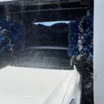 【画像】キャンプにはつきもの？　クルマの泥汚れをキレイに落とすためのプロが伝授するポイントとは 〜 画像1