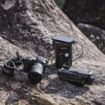 【画像】持ち方も使い方も自由自在！　Jackeryから2WAYの超軽量ポータブル電源「300D」が待望のデビュー 〜 画像1