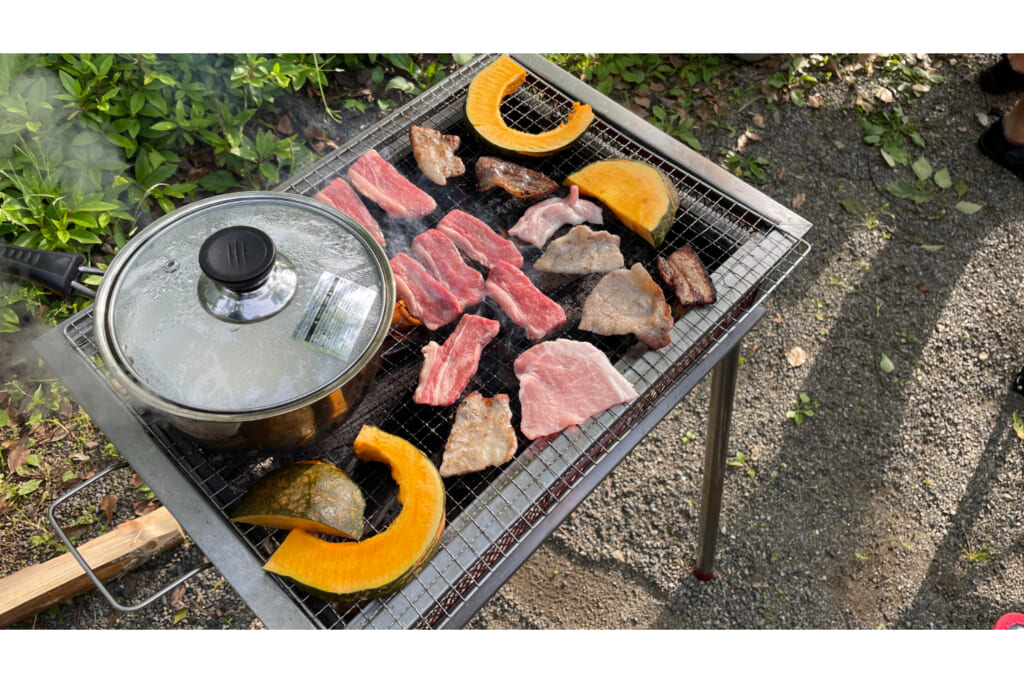 コンロで焼いている写真