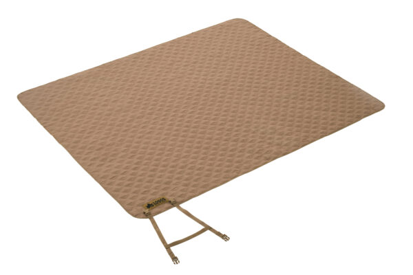 商品／地面に敷いている