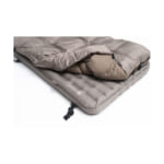 【画像】自宅の部屋での寝心地をそのまま野外へ！　新作の「オフトン」がキャンプ睡眠の質を変える 〜 画像1