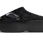 【画像】快適さとアヴァンギャルドな感性が交差！　ランウェイの「痕跡」を日常の足元へ落とし込んだ限定モデルが降臨 〜 画像1