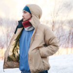 【画像】ゴールドの熱反射テクノロジーを搭載！  コロンビアから極暖ダウンジャケット『Sunrise Cabin Down Jacket』が冬のアウトドアから日常までを快適 〜 画像1
