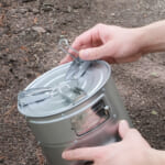 【画像】地面への熱ダメージを約40％削減！　新型二次燃焼ストーブ「tab.缶ストーブEX」の実力とは 〜 画像1