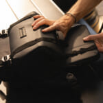 【画像】理想的なスリングバッグがここに！　ワンダードの進化した「ローグスリング V2」撮影から日常までを快適にサポート 〜 画像1