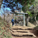 【画像】ヤビツ峠から大山へ！　快晴アオゾラの行楽日和に丹沢の紅葉と山並みを味わう 〜 画像1