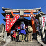 【画像】あでやかな丹塗りの鳥居トンネルの上に鎮座する由緒ある古社！　外国人旅行者人気No.1の伏見稲荷大社＆稲荷山 〜 画像1