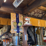 【画像】あでやかな丹塗りの鳥居トンネルの上に鎮座する由緒ある古社！　外国人旅行者人気No.1の伏見稲荷大社＆稲荷山 〜 画像1