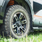 【画像】家族で車中泊の「寝床問題」を解決！　さらに「タープ合体」で最強のサイトが完成 〜 画像1