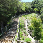 【画像】冬は温暖で風光明媚な須磨の山へ！　源平合戦「義経の逆落とし」の急崖を登り日本最古の厄神を目指す 〜 画像1