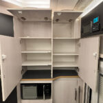 【画像】最高級の寛ぎを約束！　アネックスがリアエントランス仕様のキャブコン「LIBERTY52REi」プロトタイプを発表 〜 画像1