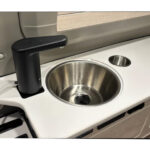 【画像】アネックスがプロトタイプを発表！　圧倒的なプライベート空間＆リアエントランス仕様のキャブコン「LIBERTY52REi」を初公開 〜 画像1