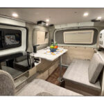 【画像】アネックスがプロトタイプを発表！　圧倒的なプライベート空間＆リアエントランス仕様のキャブコン「LIBERTY52REi」を初公開 〜 画像1