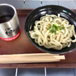 【画像】寒い季節のキャンプではスープと麺であったまろう！　手軽にできるあったか麺レシピ 〜 画像1