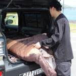 【画像】「まるで自宅の布団」の寝心地！　Bears Rockキングサイズ寝袋に新色モスオリーブが登場 〜 画像1