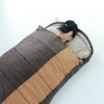 【画像】「まるで自宅の布団」の寝心地！　Bears Rockキングサイズ寝袋に新色モスオリーブが登場 〜 画像1