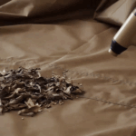 【画像】DODが「撤収の面倒」を吹き飛ばす！　手のひらサイズのパワフル電動ブロワー「トバシマクリスT」新登場 〜 画像1