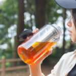 highmount／ボトルに装着して飲んでいるイメージ