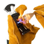 【画像】1台で6役を熟す！　LOGOSから「着火できる・USBサバイバルツール」がキャンプと防災の常識を覆す 〜 画像1