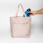 【画像】アウトドアでも普段使いでも！　見た目もかわいいクリアでカラフルなボトル 〜 画像1