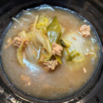 【画像】キャンプとの相性抜群な「個包装鍋つゆの素」！　〆のラーメンも美味しい「時短鍋レシピ」4品 〜 画像1