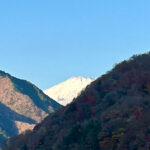 【画像】秋の渓谷ハイキング！　神奈川県山北町のユーシン渓谷で魅惑のユーシンブルーと紅葉美色三昧 〜 画像1