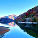 【画像】秋の渓谷ハイキング！　神奈川県山北町のユーシン渓谷で魅惑のユーシンブルーと紅葉美色三昧 〜 画像1