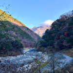 【画像】秋の渓谷ハイキング！　神奈川県山北町のユーシン渓谷で魅惑のユーシンブルーと紅葉美色三昧 〜 画像1